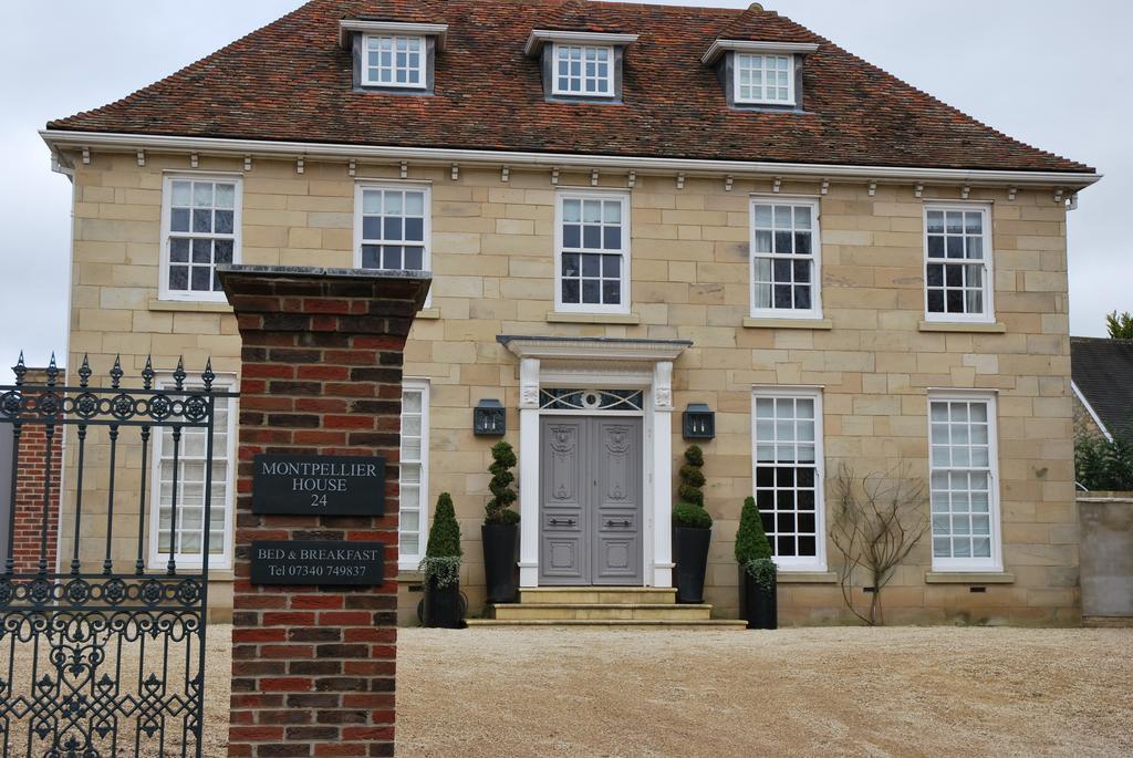 Montpellier House Bed and Breakfast Newport Pagnell Buitenkant foto
